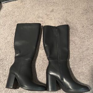 Black Women's Knee-High Boots Wide Calf